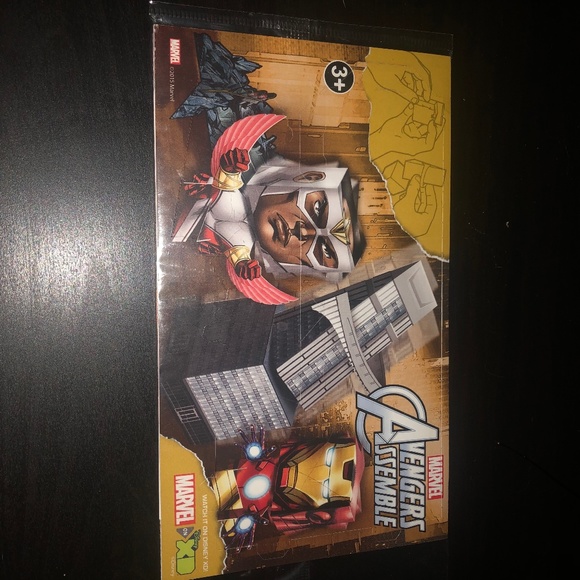 Avengers foldable origami figurines - Picture 2 of 4